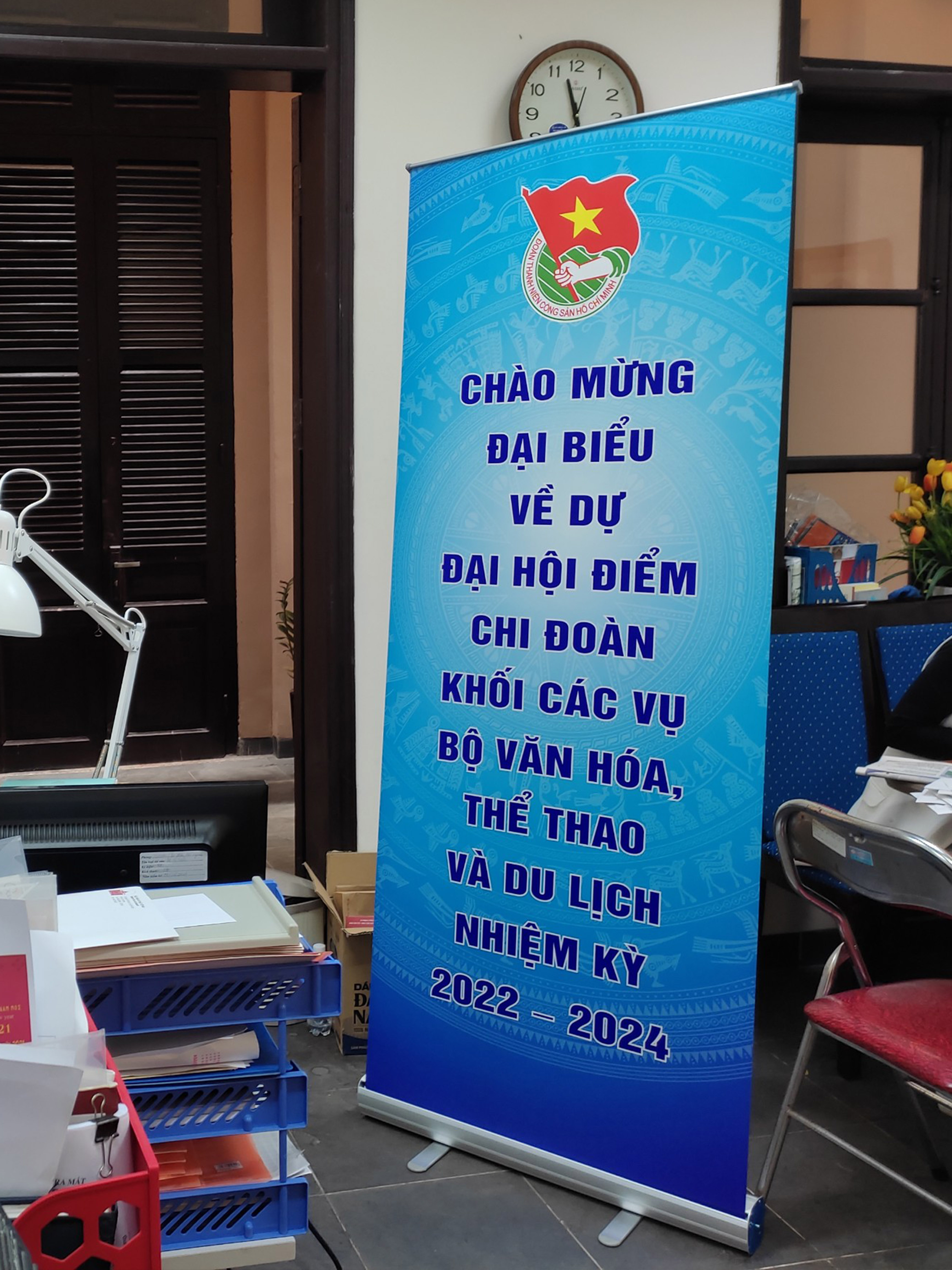 Thiết kế, in ấn Standee